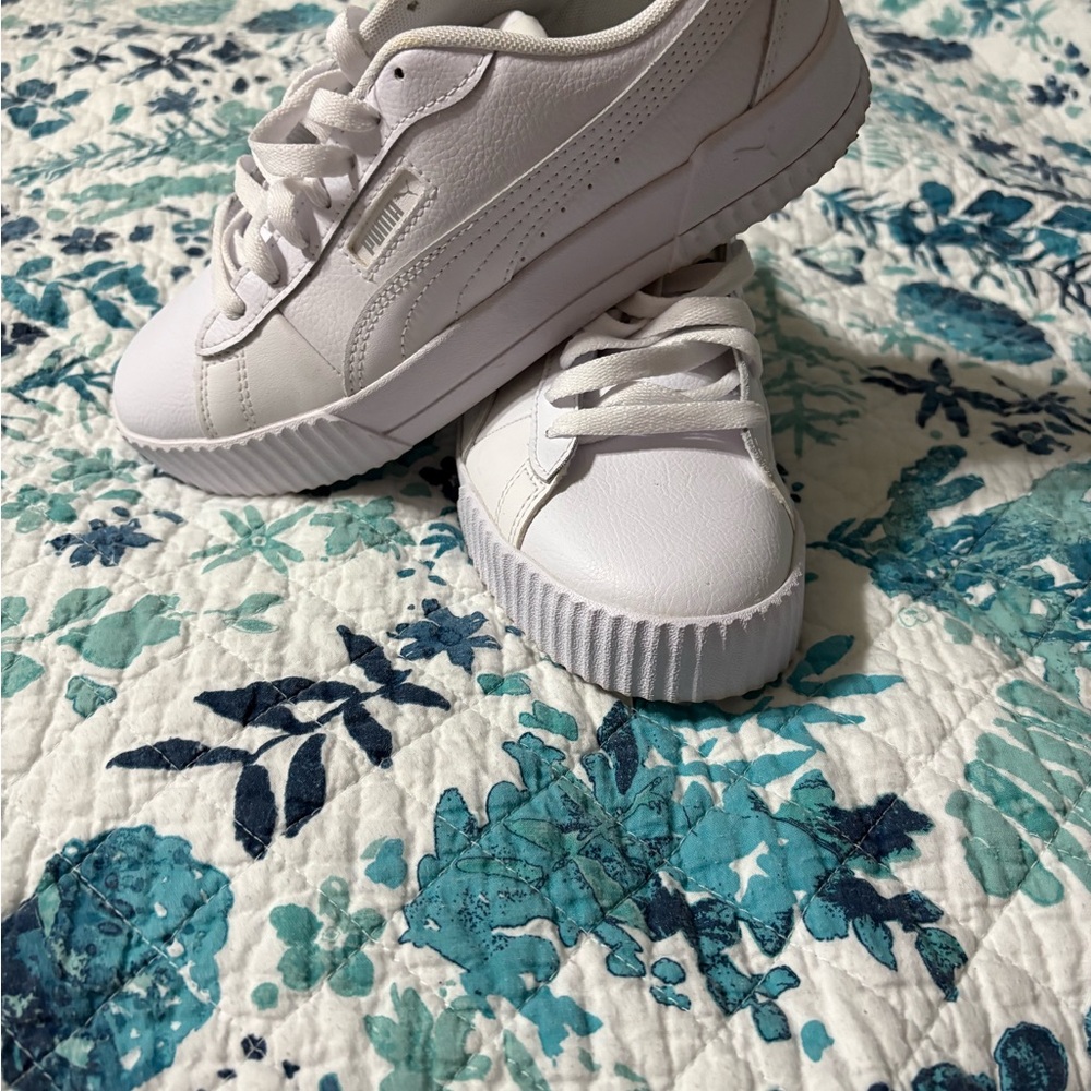 Puma Women's White Athletic Shoes